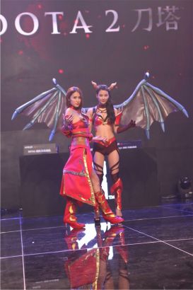 场两方面来 场两方面来