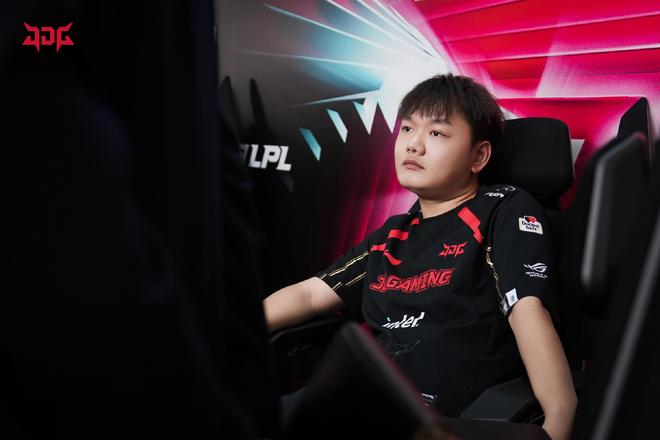 场的日益竞 场的日益竞