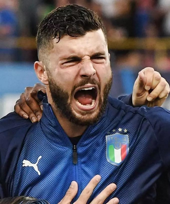 律严明的站 律严明的站