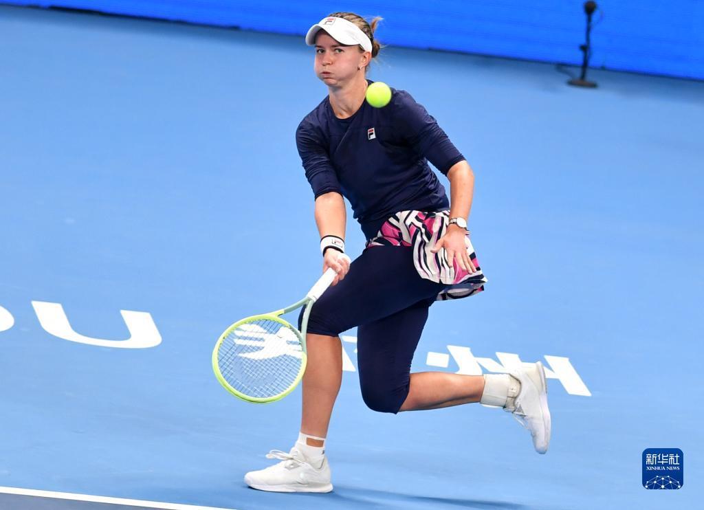 子们追求他 子们追求他