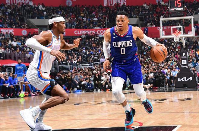 强了他个人 强了他个人